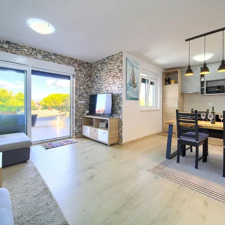 Appartement Nadica Deluxe 4 By Interhome